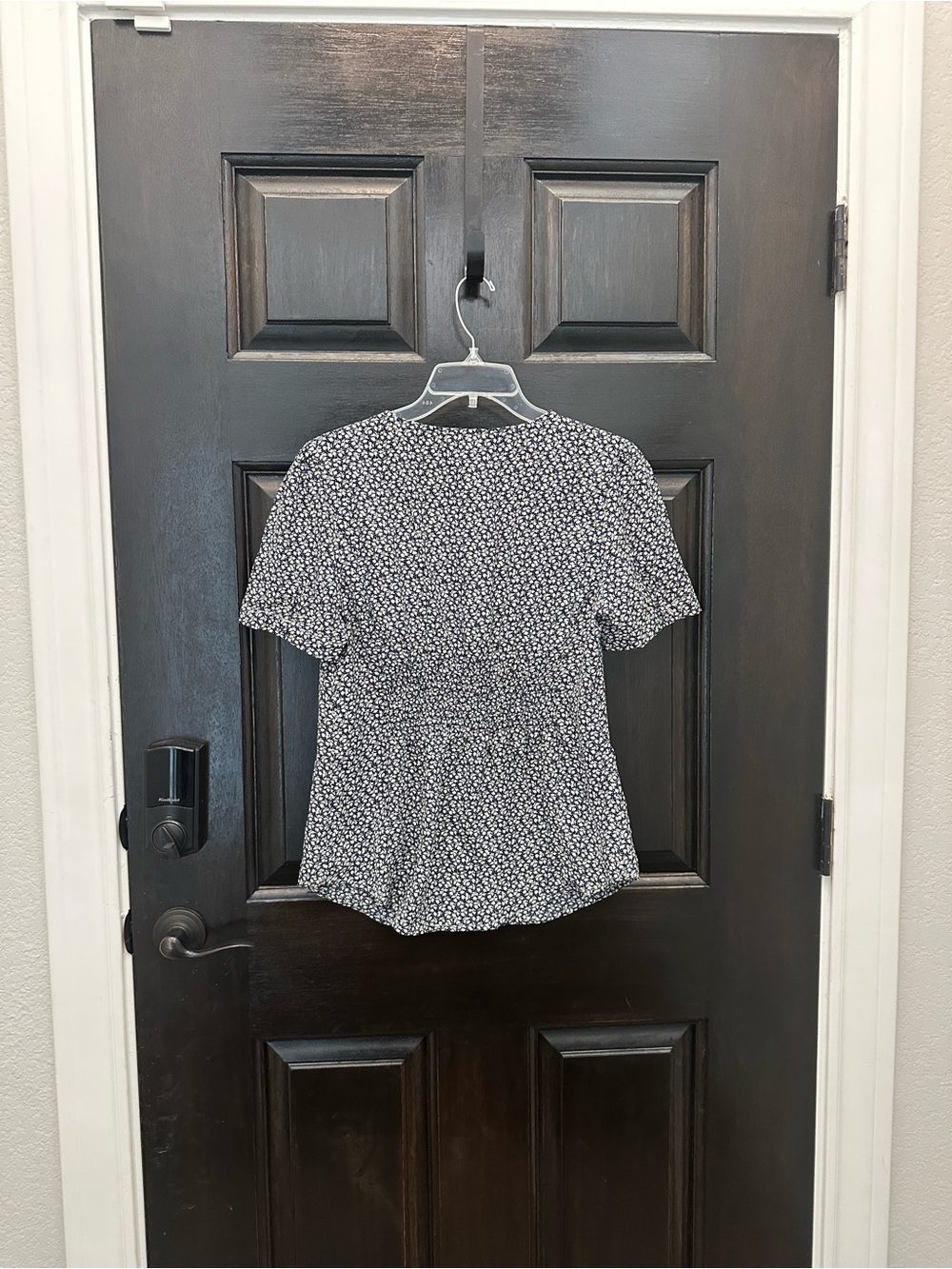 Entro Navy Short-Sleeve Button Top with Micro Floral Print Smocked Back M - Picture 2 of 6